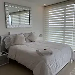 1 Bedroom Beach Front Luxury Apt Jacuzzi 32Fl Bocagrande