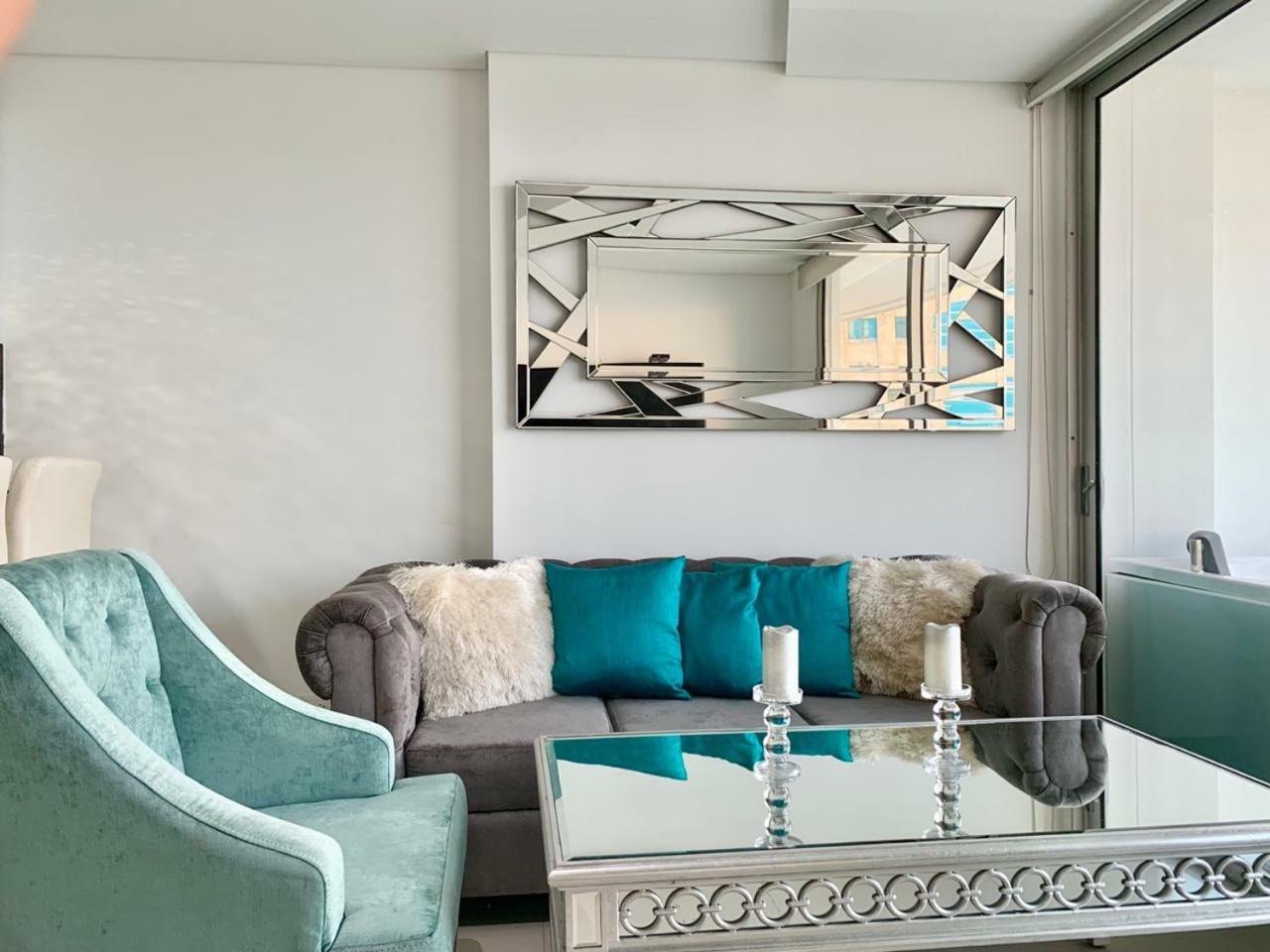 1 Bedroom Beach Front Luxury Apt Jacuzzi 32fl Bocagrande Apartamento