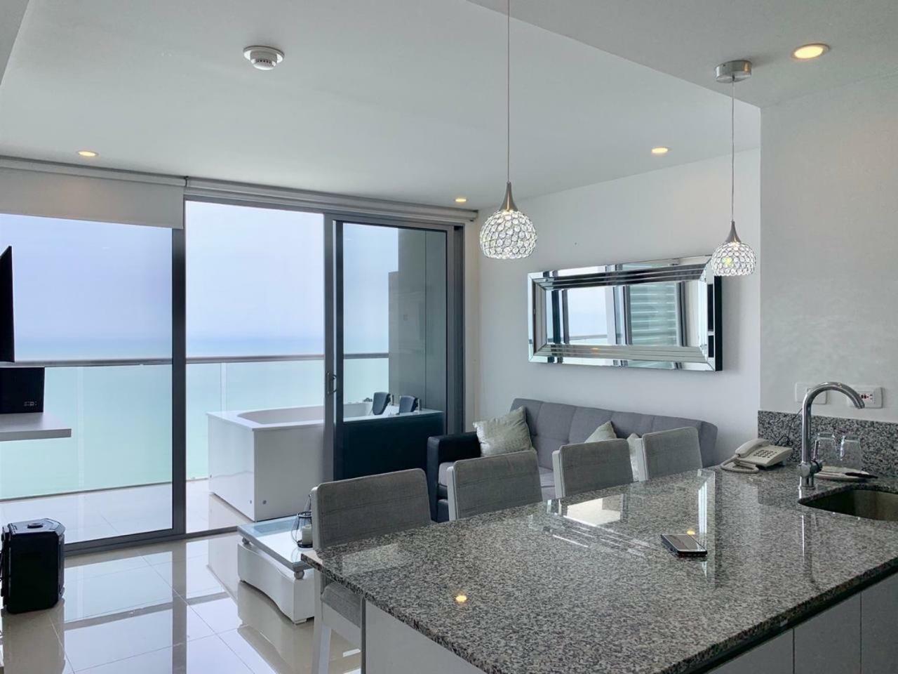 1 Bedroom Beach Front Luxury Apt Jacuzzi 32fl Bocagrande Apartamento Cartagena