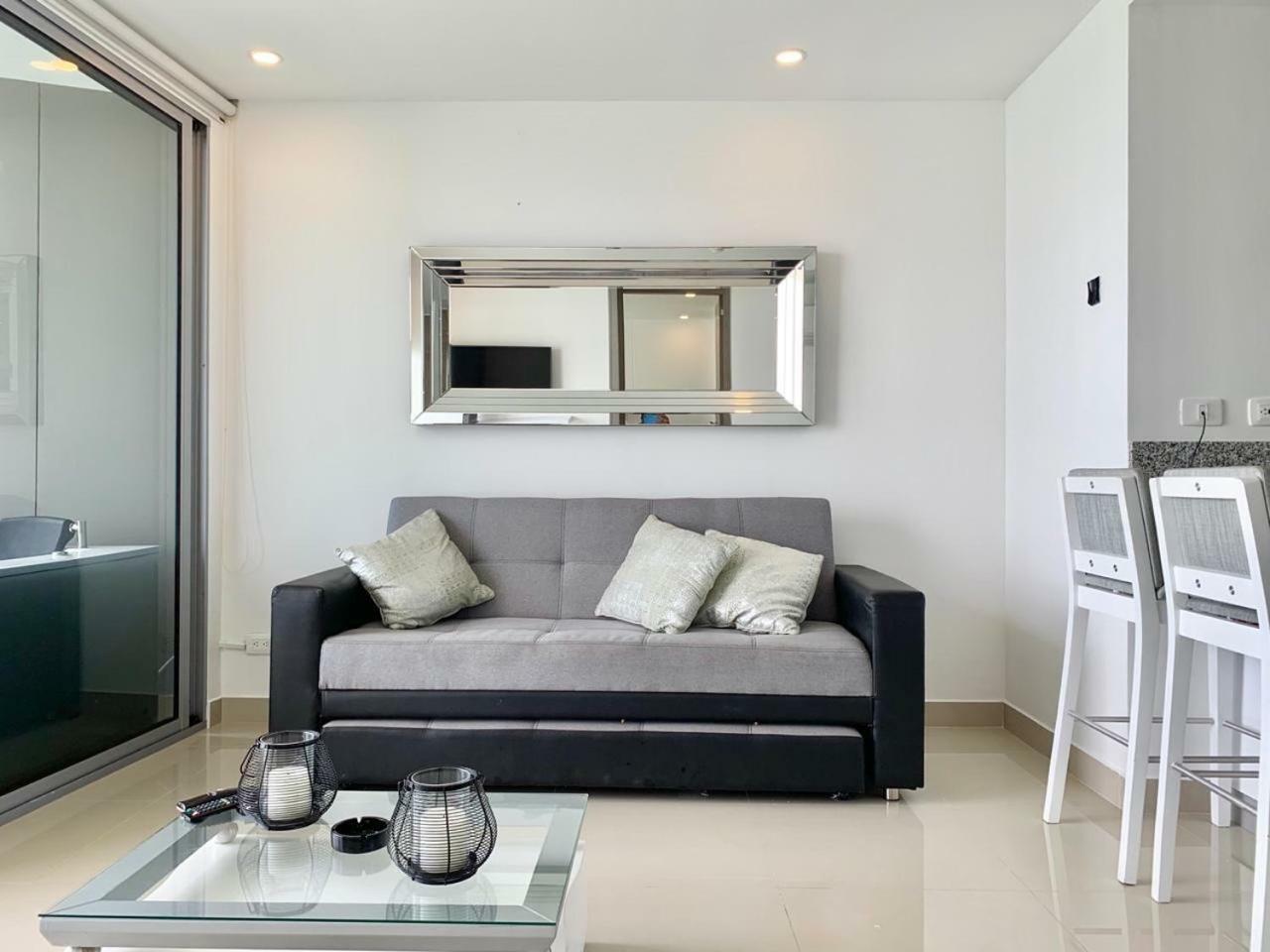 1 Bedroom Beach Front Luxury Apt Jacuzzi 32fl Bocagrande *